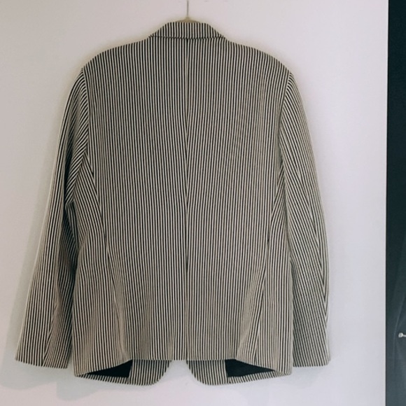 Emporio Armani Johnny Line White and Black Blazer - Picture 4 of 6